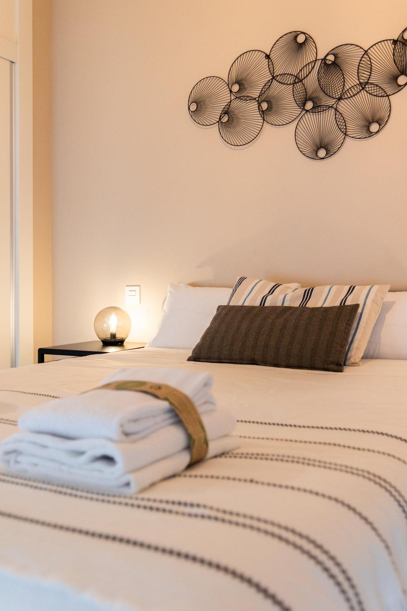 Insidehome Apartments - La Casita De Montse Паленсия Екстериор снимка